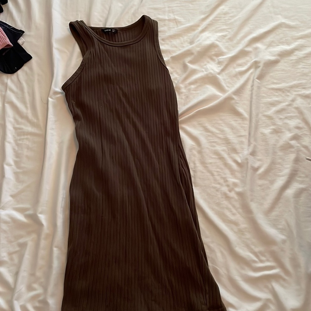 Brown dress